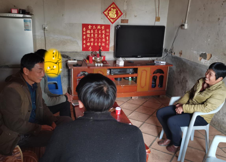 工艺美术学院慰问困难学生