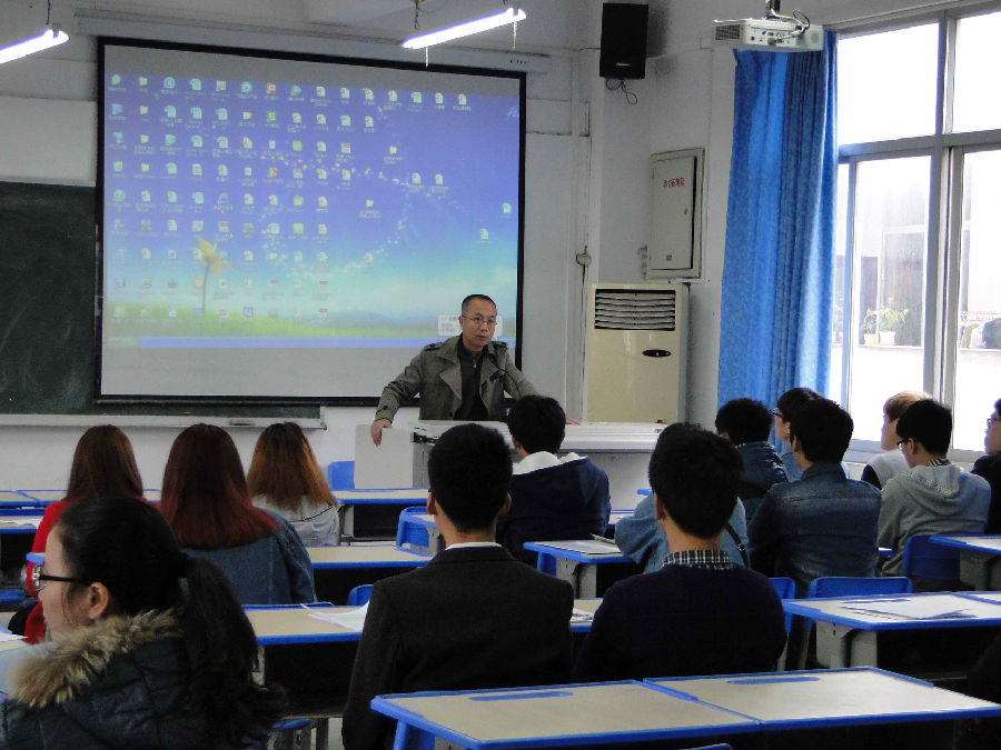 工艺美术学院举行学生顶岗实习中国油画城专场推荐会