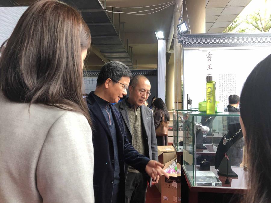 湄洲湾职业技术学院工艺美院举办“春华秋实”2018届毕业教学成果展